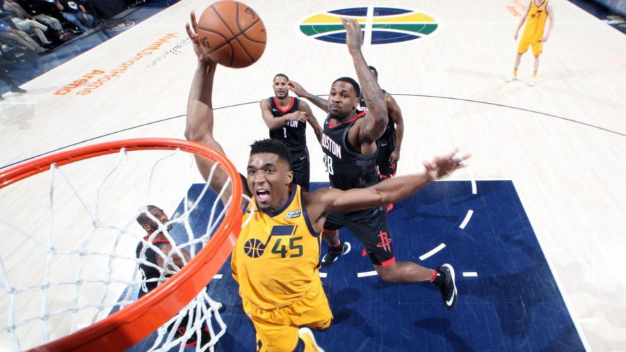 Donovan Mitchell slams down dunk with authority 
