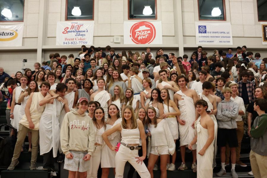 The Birdcage in togas